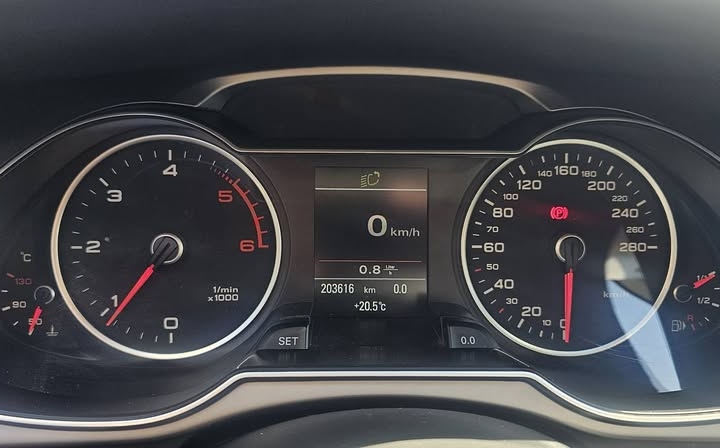 Audi A4 B8 Avant 2.0 TDI,