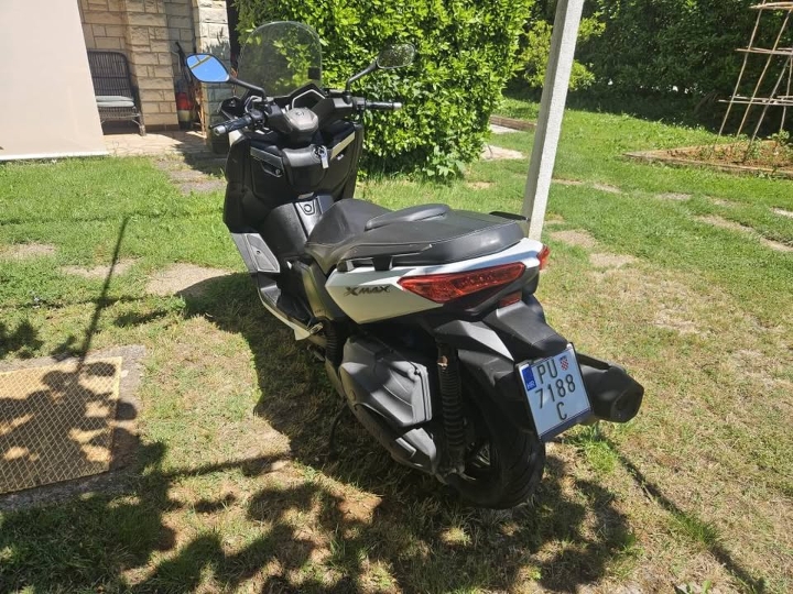 Yamaha Xmax 400
