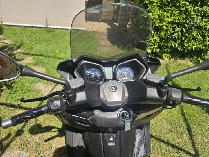Yamaha Xmax 400