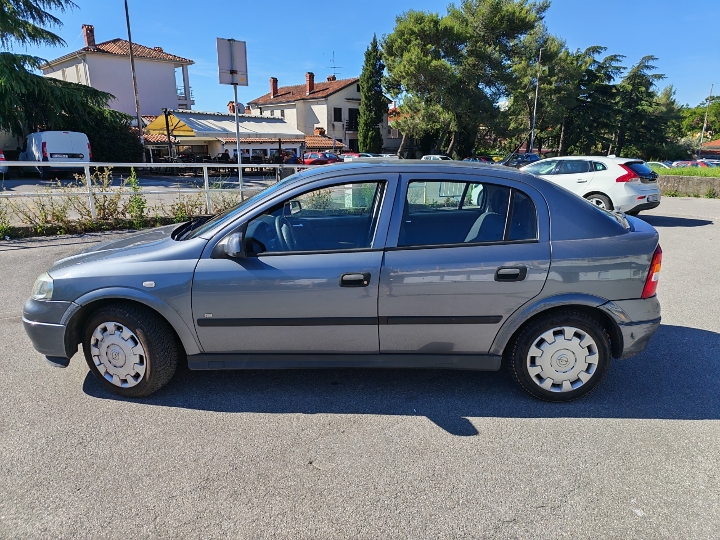 Opel Astra 1.4 Twin Port, 2007. god., novi akumulator