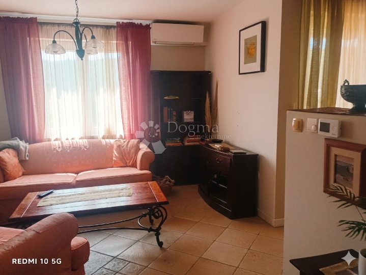 Škurinje, ekskluzivan 2S+DB, 77m2, uređen s puno stila i ljubavi!