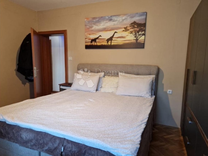2 u 1 nekretnina: 3S+DB stan + apartman s okućnicom
