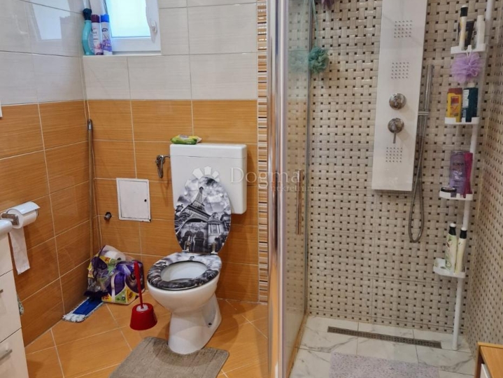 2 u 1 nekretnina: 3S+DB stan + apartman s okućnicom
