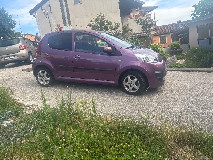 Peugeot 107, 1.0 benz.