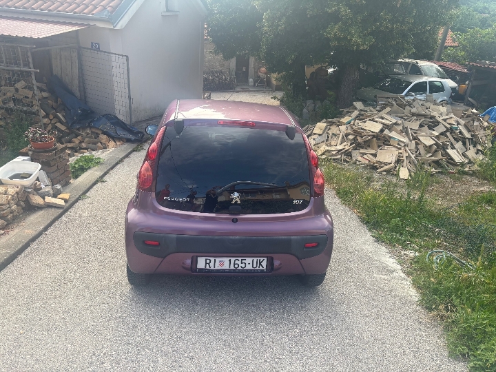 Peugeot 107, 1.0 benz.