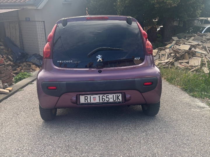 Peugeot 107, 1.0 benz.