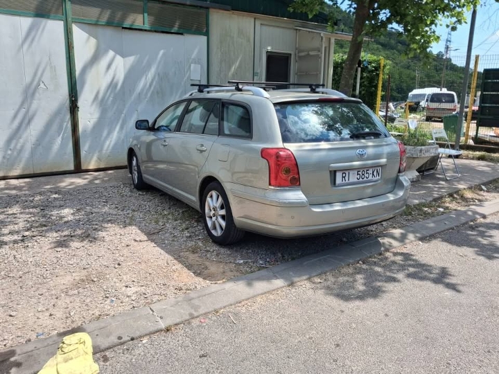 Toyota Avensis karavan 1.8