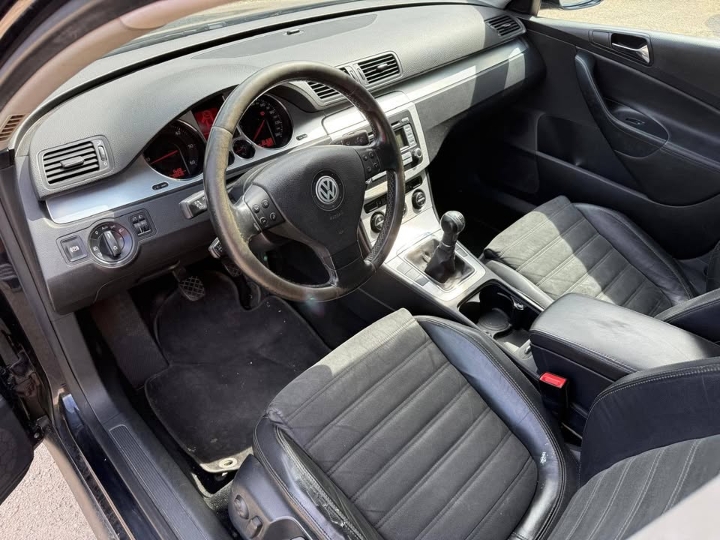 VW Passat 2.0 TDI limuzina