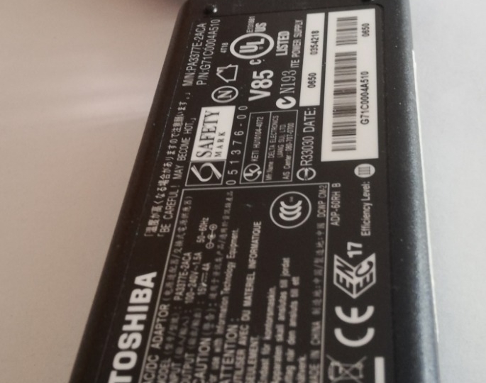 Adapter napajanja 15V- 4A za Sony, Compaq i Toshiba laptope