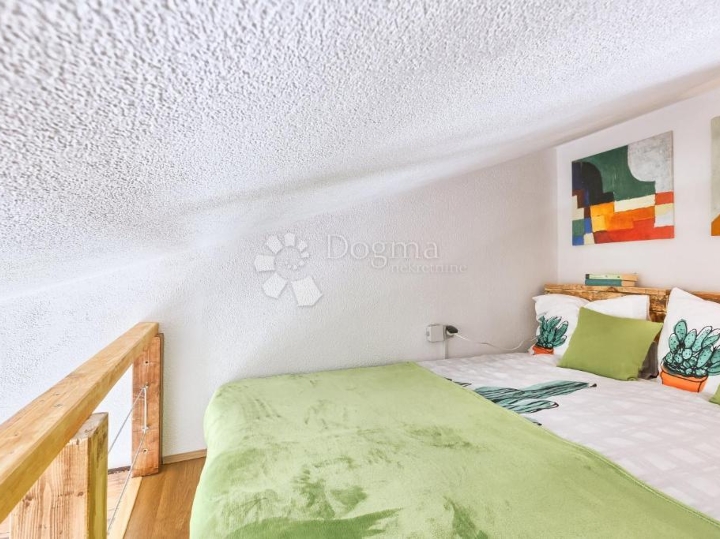 Ekskluzivno! Apartmanska vila u blizini mora