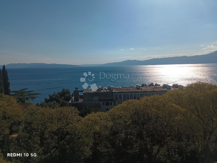 Pećine - moderna garsonijera s panoramskim pogledom na Kvarner!