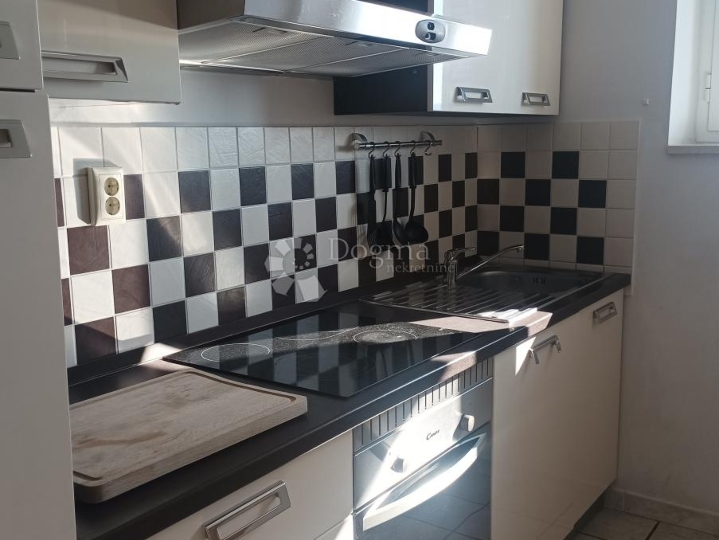 Pećine - moderna garsonijera s panoramskim pogledom na Kvarner!