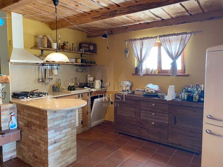 Brodarica, Šibenik - kuća s bazenom i pogledom