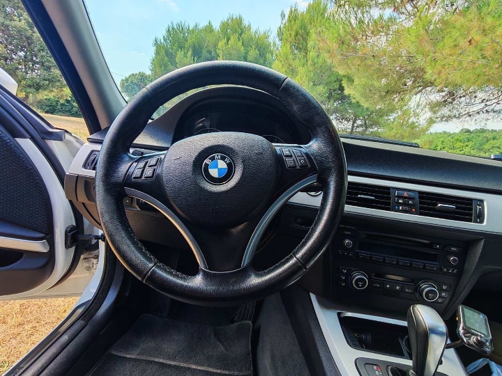 BMW 318i, automatic, HR, (kao nov)!
