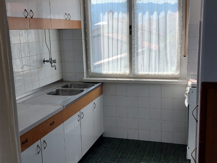 Iznajmljujem stan 3S+DB, 81 m2 na Donjem Zametu (Rijeka)