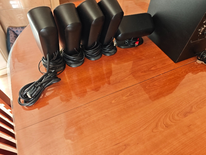 Zvučnici Logitech X-530 5.1
