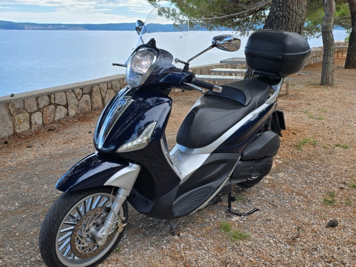 Piaggio Beverly 300, 2015. god., reg. godinu dana