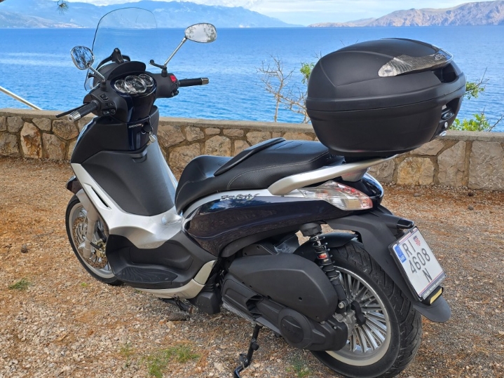 Piaggio Beverly 300, 2015. god., reg. godinu dana