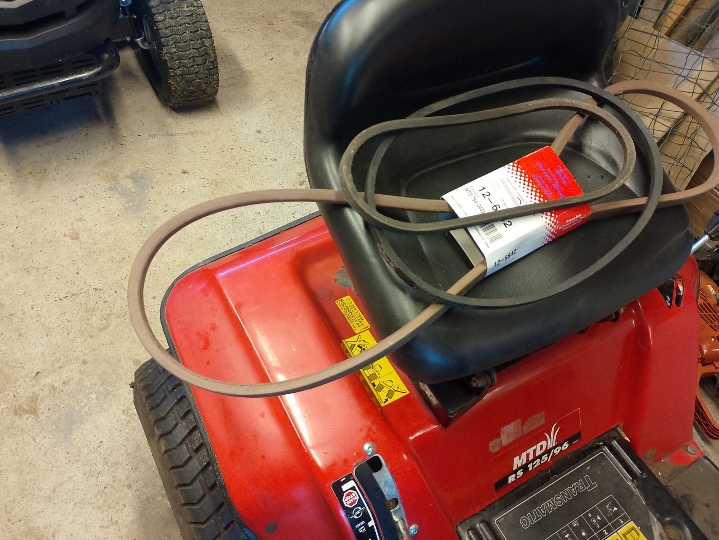 Traktor kosilica MTD 125/96