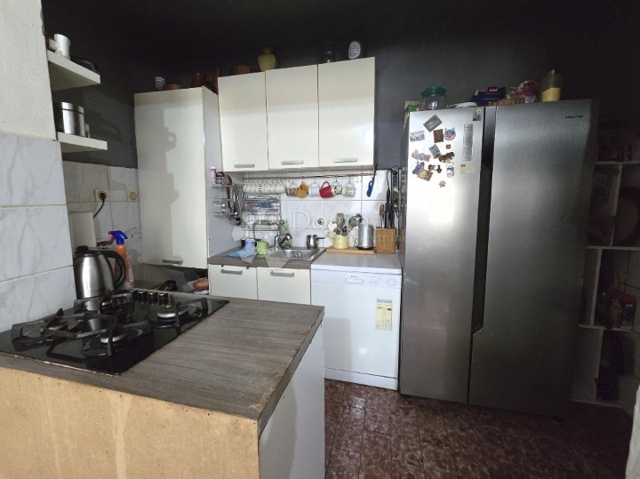 Dražice – samostojeća kuća s okućnicom