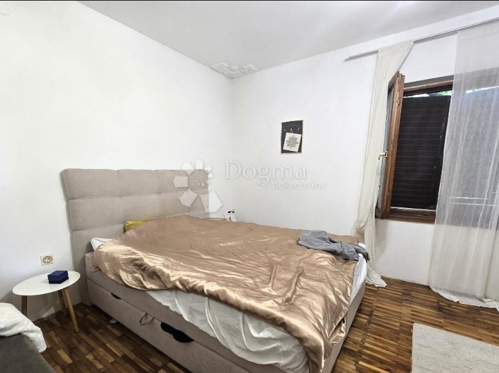 Dražice – samostojeća kuća s okućnicom