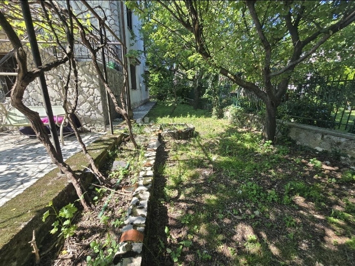 Dražice – samostojeća kuća s okućnicom