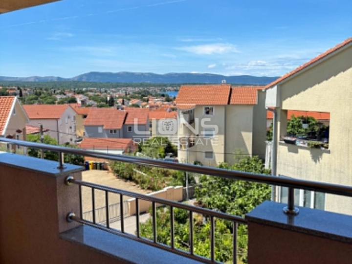 Malinska, Krk, 2S+DB, 61.10 m2
