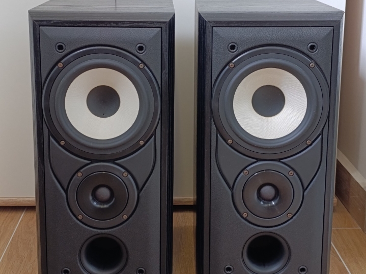 Hi-Fi komplet Onkyo A-9211 + Mission 701 + DVD