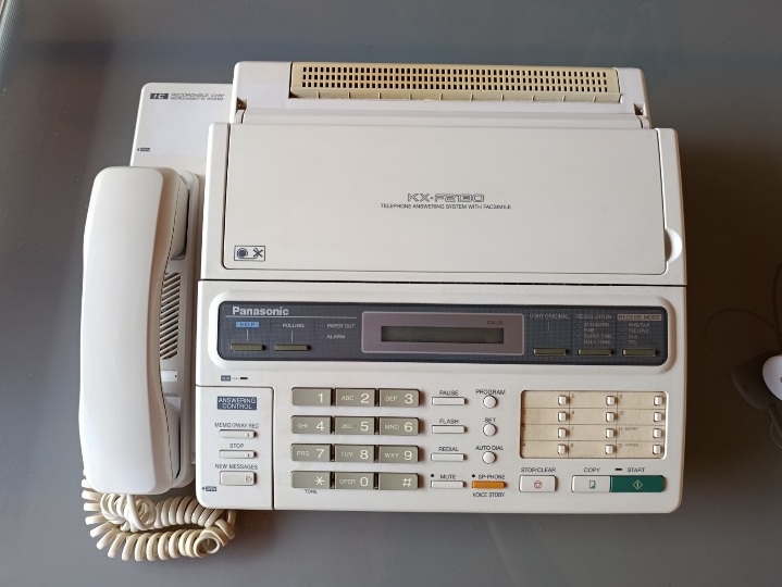 Panasonic KX-F2130BX Fax + sekretarica - vrlo dobro stanje + kazeta
