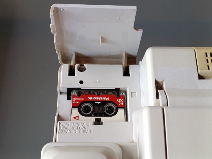 Panasonic KX-F2130BX Fax + sekretarica - vrlo dobro stanje + kazeta