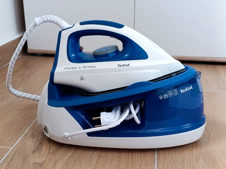 Tefal Fasteo SV5030E0 parna postaja + 3 filtera, kao nova