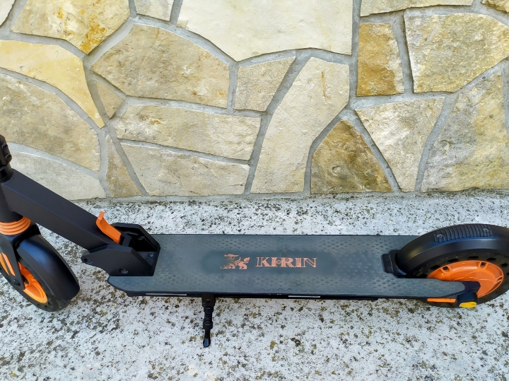 Kugoo Kirin S1, 100€ fixno - nove pune gume + punjač, bez zamjena