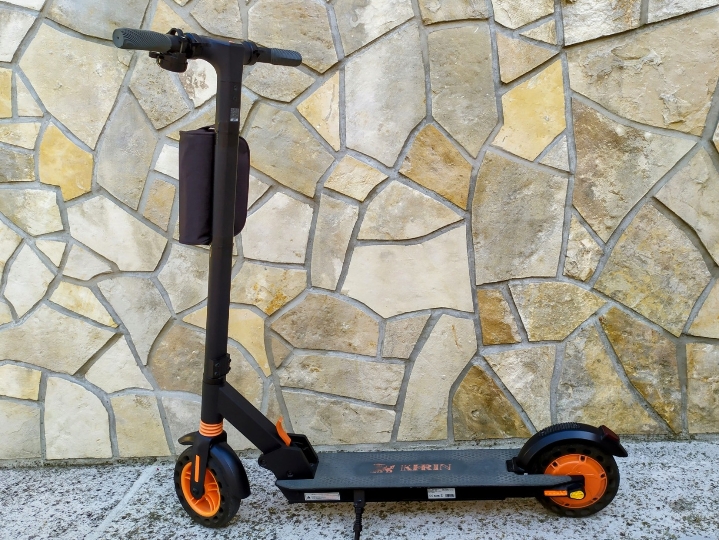 Kugoo Kirin S1-potrebna nova baterija, 100€ fixno, bez zamjena