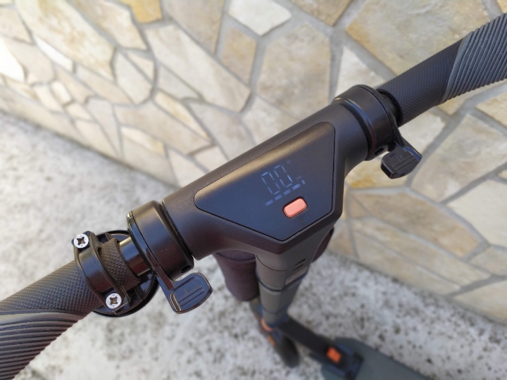 Kugoo Kirin S1-potrebna nova baterija, 100€ fixno, bez zamjena