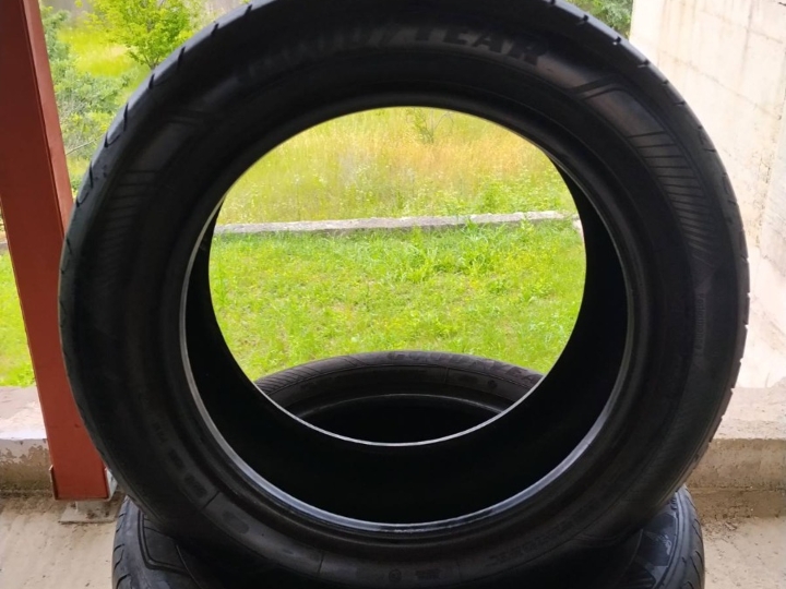 Gume ljetne Goodyear 225/55/17 4 kom.