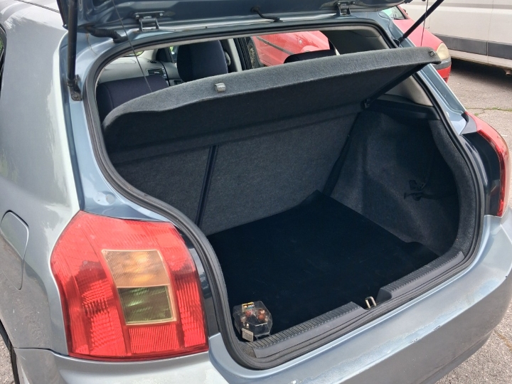 Toyota Corolla 1.6 VVT Terra A/C
