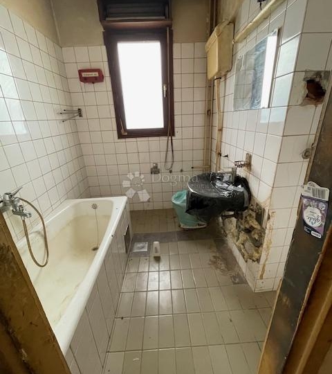 Donja Vežica  59m2, 2S+DB, balkon, pogled na more