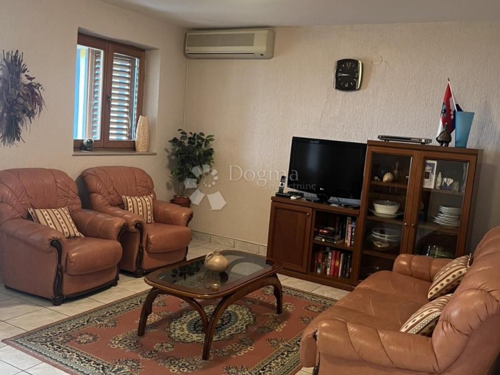 Malinska, apartman na sjajnoj lokaciji