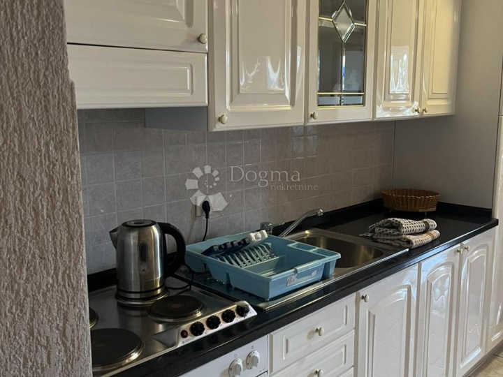 Malinska, apartman na sjajnoj lokaciji