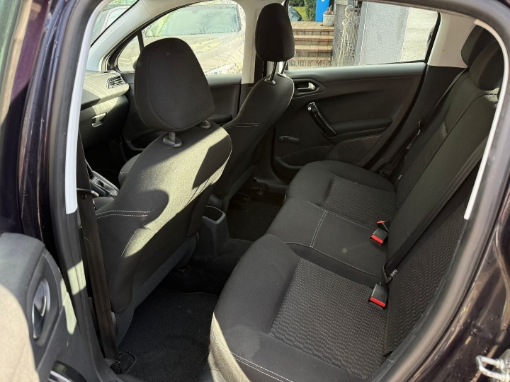 Peugeot 208, 2017. god. 1.2 s plinom