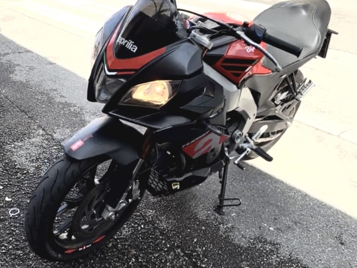Aprilia Tuono 125 cm3