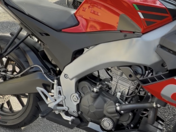 Aprilia Tuono 125 cm3