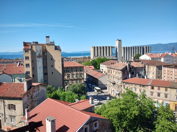 Rijeka, Brajda – 68 m², 2 sobe, pogled na more, blizina fakulteta