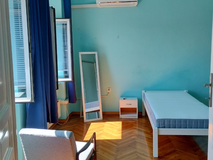 Rijeka, Centar – 68 m², 2 sobe, pogled na more, blizina fakulteta