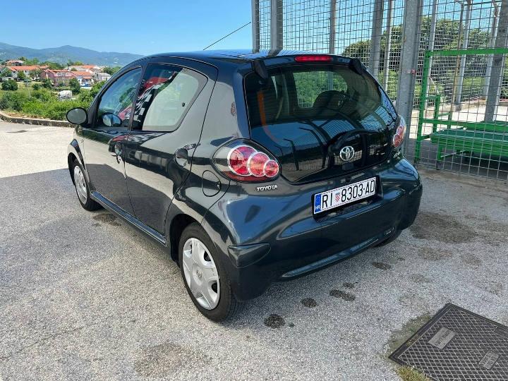 Toyota Aygo 1.0...50 kW!!!