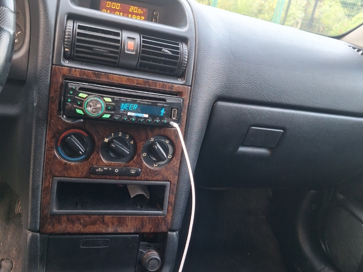 Opel astra karavan 2.0 DTi – 700 €