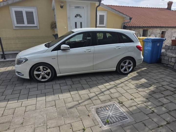 Mercedes B-200CDI