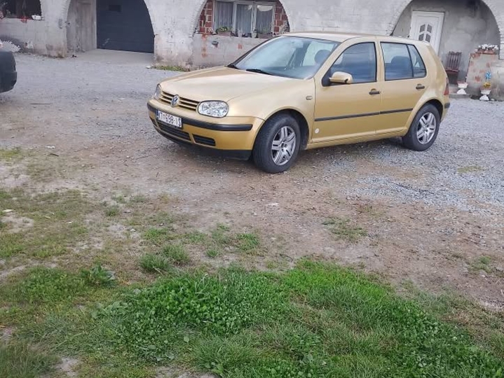 VW Golf 4