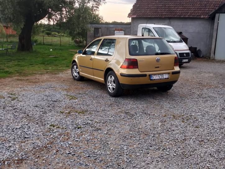 VW Golf 4