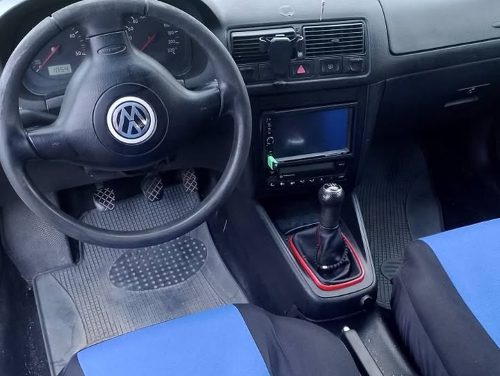 VW Golf 4
